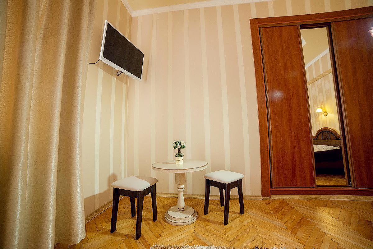 Apartment On Horodotska Street Lviv Buitenkant foto