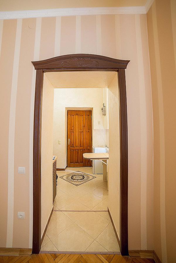 Apartment On Horodotska Street Lviv Buitenkant foto